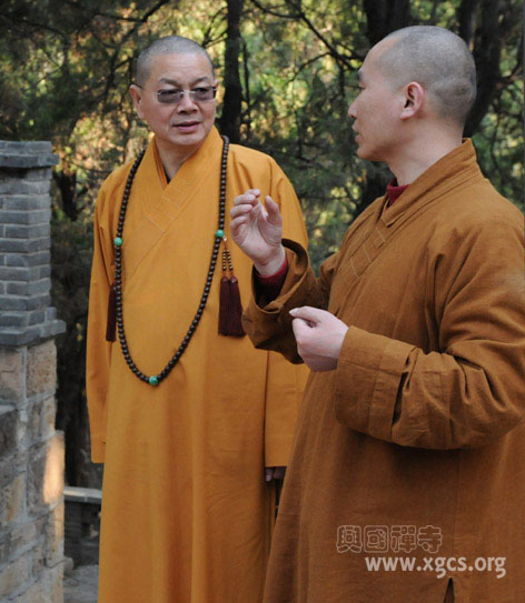 性妙法师,净耀法师,仁昌法师,弘庵法师参访大灵岩寺